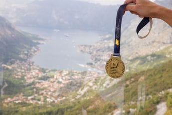 Zlato i bronza  mladih vaterpolista na vrhu Lovćena
