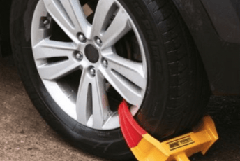 Advokati pokrenuli inicijativu: Parking „kandže” na Ustavnom sudu