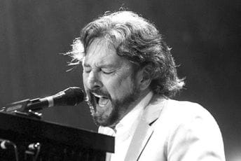 Preminuo Rik Dejvis
