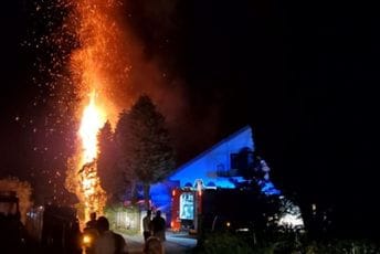 Požar u Gornjoj Gorici: Izgorio magacin "Vapora", mladić utrčao u dvorište da spasi psa (VIDEO)
