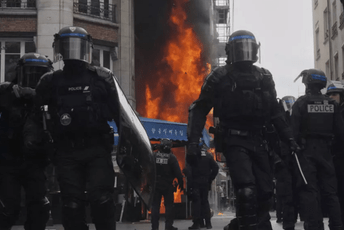 Tokom protesta u Francuskoj uhapšeno oko 300 ljudi, gorjele i zgrade