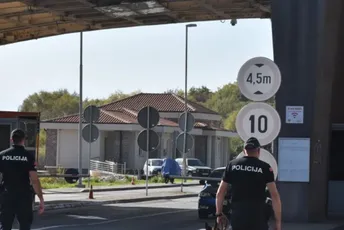 Granični prelazi: Moldavcu oduzeta vozačka, Albancu automobil