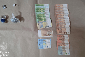 U Budvi uhapšeni državljani Srbije i Turske: Pronađeni kokain, marihuana i oko 2.000 eura
