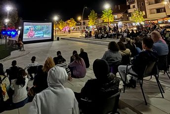 (FOTO) Na gradskom trgu u Plavu prikazan film "Roda"; Canović: Kultura spaja ljude