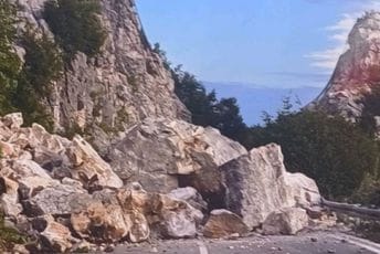 Obustavljen saobraćaj na putu Budva - Cetinje: Veliki odron na Obzovici
