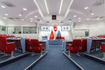 SO Bijelo Polje će u oktobru raspravljati o oduzimanju nagrade "Risto Ratković" Radovanu Karadžiću