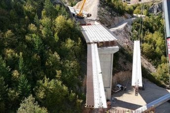 Radovi na putu Vrulja – Mijakovići u punom zamahu; Zejak: Jedna faza kompletirana, mašine se prebacuju na most broj 2