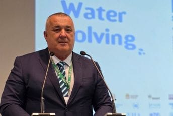 Rađenović imao udes  službenim automobilom, povrijedio glavu