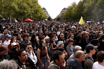Francusku danas očekuje jedan od najvećih protesta, 800.000 ljudi izlazi na ulice zbog vladinih mjera štednje