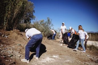 Čuvaj da te čuva: Delegacija EU u Crnoj Gori  i partneri u akciji protiv divljih deponija na Velikoj plaži