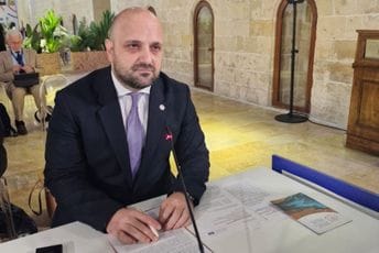 Božović: Predložićemo "antimafija" zakon i posebnu agenciju za oduzetu imovinu