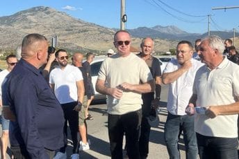 Stigao i Đeljošaj: Počela blokada kod deponije