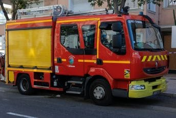 Požar u stambenoj zgradi u Strazburu: Jedna osoba stradala, djeca iskakala kroz prozor