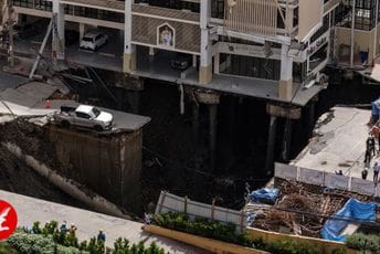 (VIDEO) Rupa se otvorila u centru Bangkoka, "progutala" automobile i bandere
