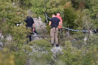 Policija pronašla zapaljen motor u Budvi: Provjerava se da li je korišćen u dvostrukom ubistvom nadomak Cetinja