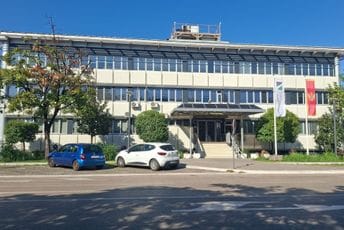 Kadić se vratio u FZO i kazao: Ja sam direktor; Ružić: Van Crne Gore sam i moji koraci biće u skladu sa zakonom