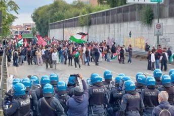 Torino: Sukob policije sa propalestinskim demonstrantima koji su krenuli da blokiraju aerodrom