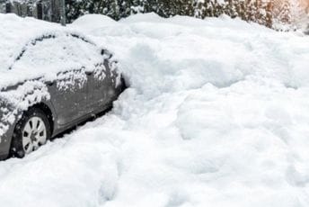 Na Alpima pao prvi snijeg ove sezone: Brojni putevi zatvoreni, saobraćaj usporen Na Alpima pao prvi snijeg ove sezone: Brojni putevi zatvoreni, saobraćaj usporen
