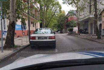 Pronađena osoba koja je vozila trotoarom preko Union Bridge-a: Kažnjen sa 350 eura