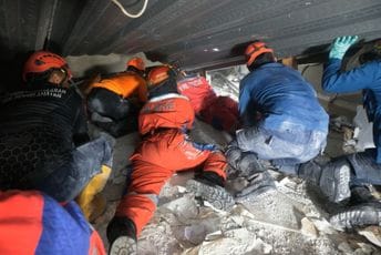 Indonezija: Urušila se škola, najmanje tri učenika stradala