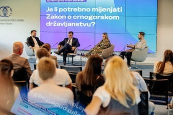 Vujović o dvojnom državljanstvu: Moguće da ćemo u nekom trenutku imati nepalsko-bangladešku partiju koja traži prava u Crnoj Gori