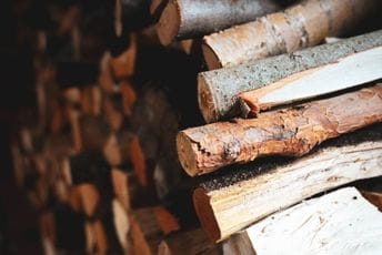 Drva su i dalje najzastupljeniji energent u Crnoj Gori
