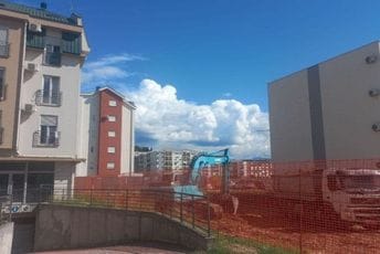 Stanari pitaju kako „struka“ potpisuje rješenja za gradnju zgrada tik uz već postojeće