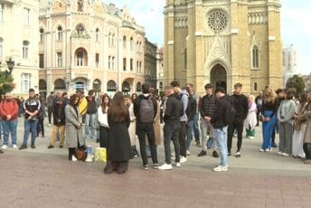 Novi Sad: Tišinom obilježeno 11 mjeseci od pada nadstrešnice