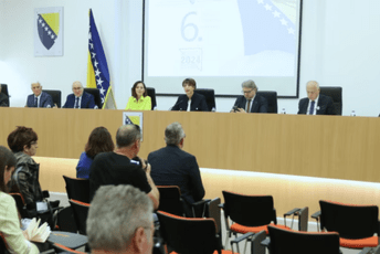 Pet stranaka i dva nezavisna kandidata u trci za predsjednika RS-a