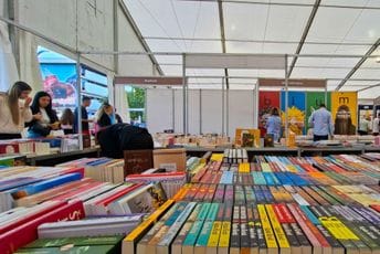 Bili smo na sajmu knjiga u Podgorici: Evo kako je na Trgu nezavisnosti