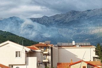 Budva: Šumski požar u Podostrogu, vatrogasci na terenu