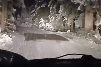 (VIDEO) Pogledajte kako večeras izgleda Žabljak pod snijegom