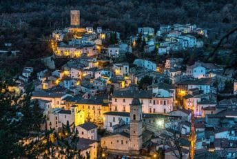 Ovaj italijanski grad je zaista uspio: Više od 300 porodica iz inostranstva trajno doselile u mjesto koje je odumiralo