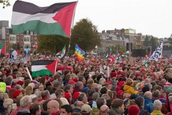 (FOTO/VIDEO) U Amsterdamu stotine hiljada ljudi na ulicama: Traže kraj rata u Gazi