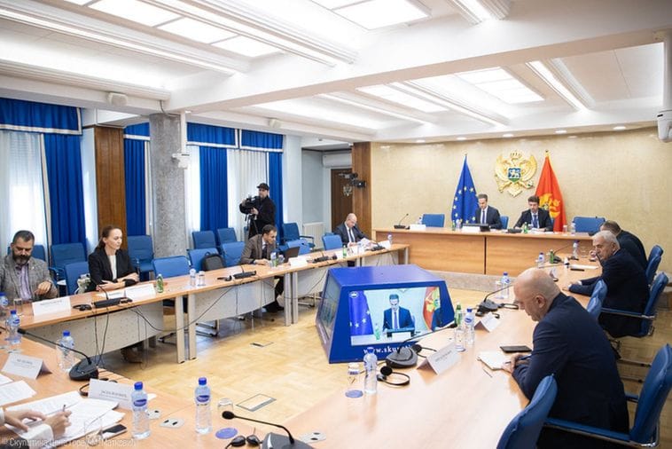 Opozicija tvrdi da je inflacija van kontrole; Vuković: Mi smo unikat na planeti; Đeljošaj: Sješćemo sa domaćim proizvođačima