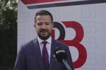 Milatović tražio pomoć od Milanovića: Mandiću, Bečiću i Kneževiću ukinuti status persona non grata