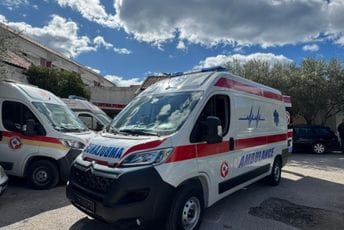 Noć u Crnoj Gori protekla bez većih incidenata: Na dočecima previše popili, pa tražili pomoć ljekara