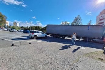 Roditelji upozoravaju: Opasna raskrsnica kod Zabjelske Vektre svakodnevna prijetnja za đake OŠ Oktoih