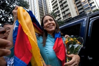 Venecuela zatvara ambasadu u Norveškoj, pošto je Mačado dobila Nobela za mir