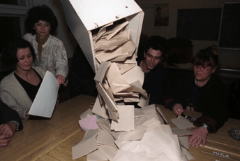 Ovih dana 1990. partije u Crnoj Gori nicale su kao pečurke: Ovo je bilo prvih 20 registrovanih stranaka