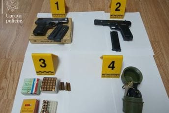Pretresi na sjeveru i jugu države: Oduzeta ručna bomba, pištolji, municija...