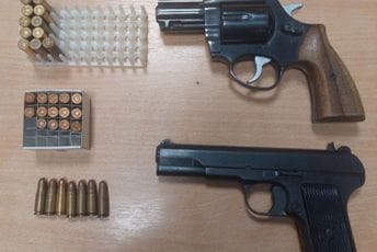 UP: Operativnom interesantnom licu  iz Nikšića oduzeti revolver, pištolj i municija u ilegalnom posjedu