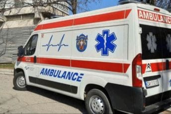 Bizarna nezgoda u Beogradu: Kombi se pokrenuo i pregazio vlasnika, povrijeđena još jedna osoba