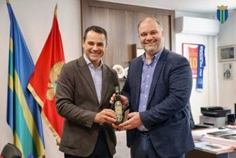 Raičević i Koucijanos: Dogovoreno potpisivanje Povelje o bratimljenju Bara i Nause