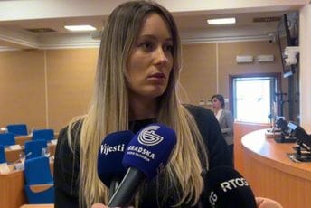 ASK utvrdila da je funkcionerka PES-a prekršila Zakon: Istovremeno bila odbornica u Skupštini Podgorice i članice Odbora direktora u KCCG