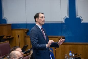 "Mnogo se uzbičilo": Mandić se obrušio i na VDT, ali i na PES; Marković: Neću podnijeti ostavku