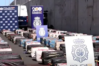 (VIDEO) Policija presrela trgovački brod: Zaplijenjeno 6.5 tona kokaina kod Kanarskih ostrva