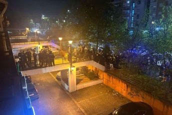(VIDEO) Situacija na Zabjelu se usložnjava, ima i neprimjerenog skandiranja