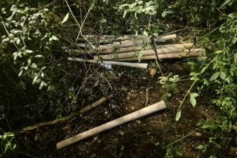 Privedeno više lica: Na Zabjelu pronađene palice, policija vjeruje da je pripreman napad