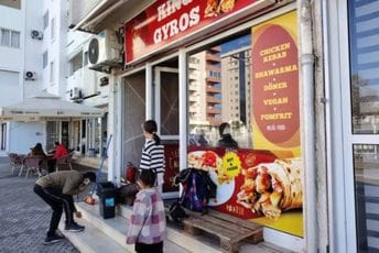 Bar: Demoliran ugostiteljski objekat u vlasništvu turskih državljana